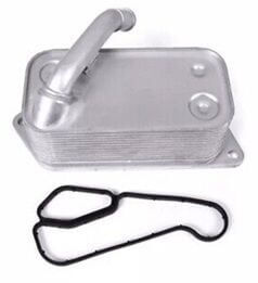 Motor Yağ Radyatörü BMW 1 Seri E81, E87 2 Seri F22, F23, 3 Seri E90, E92, E93, 4 Seri F32, F33, F36, 5 Seri F07, F10, 6 Seri E63, E64, F06, F12, 7 Seri E65, F01, X3 Seri G01, X5 Seri E70, F15 Motor: B38, B46, B48, OEM 11427525333