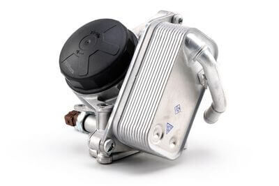 Yağ Filtre Kütüğü Radyatörlü Set / Yağ Filtre Kazanı BMW 3 Seri F30,  5 Seri F10, F11,  6 Seri F06, F12,  X1 Seri E84, X3 Seri F25, X4 Seri F26, Motor: N20 OEM  11428637812, 11427516383